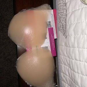 Self adhesive bra